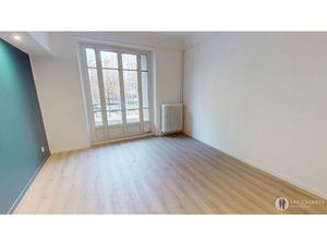 T2 avec balcon rénové hyper-centre