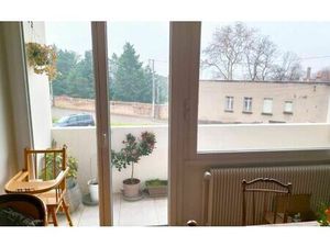 Location appartement  m² T-2 à Irigny  895 €