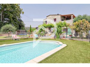 APPARTEMENT T3 AVEC PISCINE  TERRASSE  JARDIN PRIVATIF  CLIMATISATION A RIANS