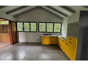 Location appartement  m² T-3 à Sainte-Anne  800 €