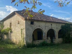 Belle ferme Gersoise à restaurer Terre 4 ha