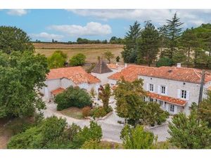 MAISON DE CARRACTERE