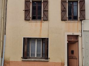 Maison de ville T4 de 112 m2 à rénover