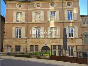 Immeuble de charme au cœur de Bonnieux 84