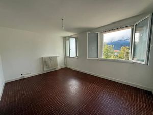 Location appartement 4 pièces 69 m² à Laragne-Montéglin (05300)  690 €