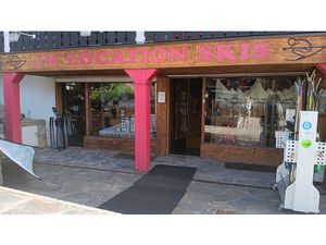 Local commercial sur la commune des Carroz