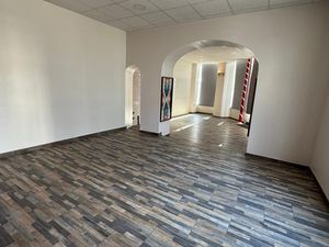 Local commercial de 91m2  Boulevard de Châteaudun à Orléans