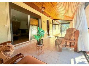 Maison avec deux garages