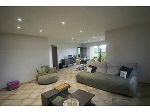 Vente maison 7 pièces 230 m² Puy-l'Évêque (46700)