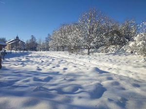 Terrain plat viabilisé à Étival (1164 m²)