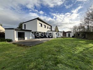 Maison à vendre  Sulniac  146 m²  5 chambres avec 1134 m² de terrain