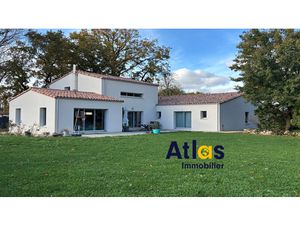 Maison récente  proche de Vouillé