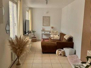 Location Appartement 3 pièces à Lisieux (14100) : à louer 3 pièces / 46m² Lisieux
