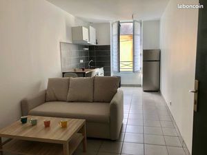 T2 mobilier neuf  très bien isolé