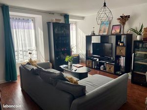 En plein bourg  appartement Duplex disponible a partir du 18 décembre 2025