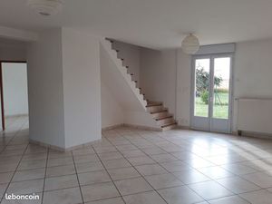 Maison a les Essarts les Sézanne