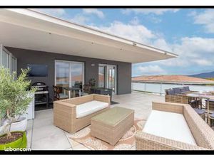 ◊ À louer – T2 meublé 44 m² + terrasse 70 m² – Vue lac  résidence privée avec piscine et g