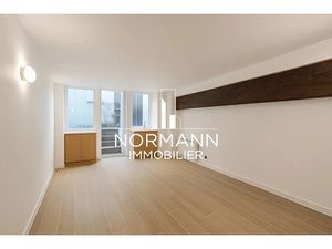 Location locaux professionnels 2 pièces 30 m² à Paris 4ème (75004)  1 500 €