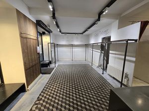 Location locaux professionnels 70 m² à Paris 9ème (75009)  2 417 €