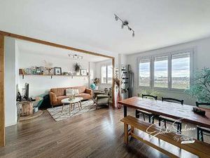 Vente Appartement 3 pièces à Angers Deux Croix Banchais (49000) : à vendre 3 pièces / 71m²