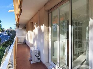 Appartement F2 à vendre - 2 pièces - 37 57 m2 - Antibes - 06 - PROVENCE-ALPES-COTE-D-AZUR