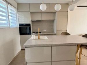 Une maison contemporaine sur une grande parcelle