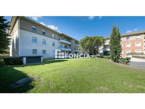 SPACIEUX T3 AU DERNIER ETAGE AVEC TERRASSE ET 2 PARKINGS