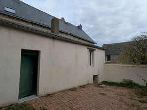 Local à rénover en appartement Centre bourg Herbignac