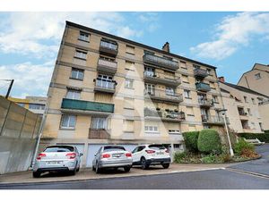 Appartement 4 pièces avec balcon - CENTRE VILLE