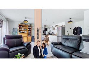 Appartement - 3 Chambres - Jardin - 1 Place de parking - Au cœur du village - Proche commo