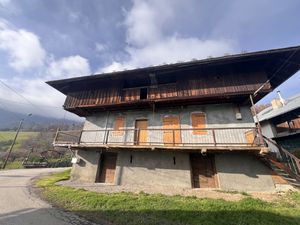 Maison deux chambres 88 m2 avec dépendances