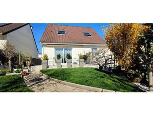 LES CLAYES - COEUR DE VILLE