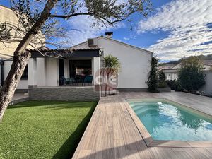 Villa de plain-pied entièrement rénovée avec 4 chambres !