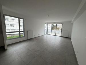 A louer appartement T4 neuf + Box