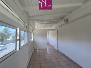 À louer - Local professionnel 25 m2 Trioncelle  Baie-Mahau