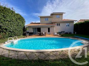 Maison à vendre - 4 pièces - 146 m2 - Merignac - 33 - AQUITAINE