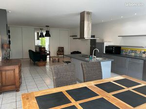Grand appartement de 81m2 à Saint-Genis-Laval