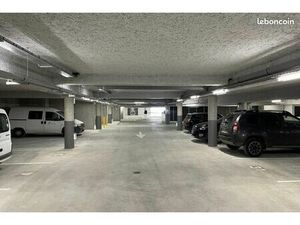 Place de parking | rue de Montreuil