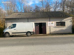 Vend ou loue atelier  garage  local  dépôt