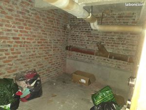 ? À LOUER — Espaces de stockage / caves sécurisées — Dunkerque