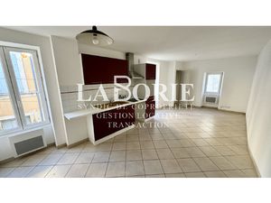 À Entraigues-Sur-La-Sorgue  appartement T2 en location 560 EUR