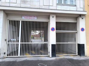 Place de parking extérieure