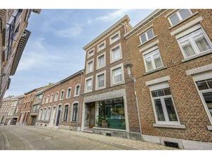 Uniek handelshuis met ruime garage in het hartje Borgloon