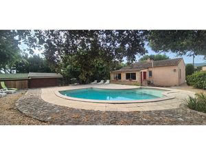 Maison 4 pièces avec piscine à louer à Sainte Anastasie sur Issole