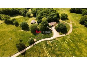 Maison au coeur d'un parc de 10 hectares