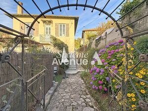 À vendre - Haut de maison 3 pièces avec jardin privatif - Quartier Saint-François  Grasse