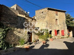 Maison en pierre à Lagnes - Un potentiel incroyable à découvrir !