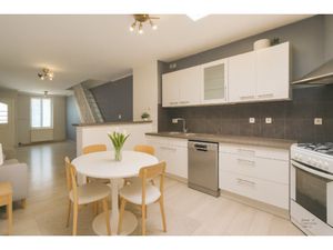 Lompret Maison 1930 au coeur du village  à seulement quelqu