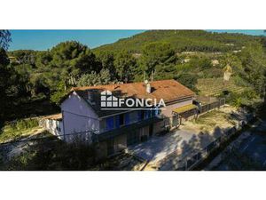 Bâtisse 640 m² – St-Cyr-sur-Mer (Port d’Alon)