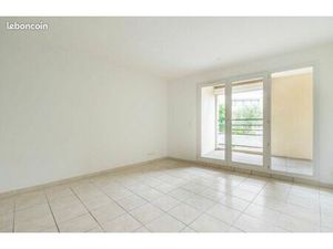 2 pièces de 42m2 avec place de parking et cave